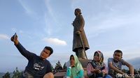 Asyiknya Ngabuburit di Monumen Jenderal Sudirman Pacitan