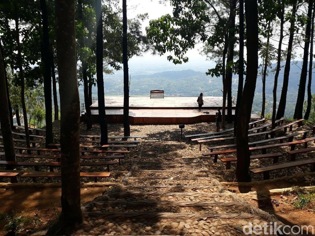 Foto: Puncak Becici yang Lagi Sepi Foto: Puncak Becici yang Lagi Sepi