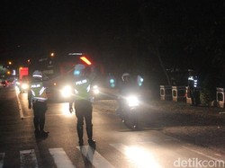 Jalur Pantura Probolinggo Dirazia Cegah Keberangkatan Massa Aksi 22 Mei