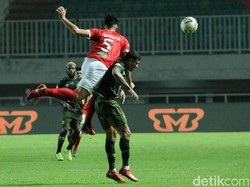 Tira Persikabo dan Perseru bermain imbang tanpa gol di babak pertama.