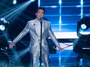 Juara American Idol Ditangkap Polisi usai Pasang Alat Penyadap di Asrama Eks Pacar Juara American Idol Ditangkap Polisi usai Pasang Alat Penyadap di Asrama Eks Pacar
