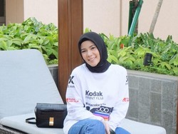 Penampilan Baru, Ini Alasan Cynthia Ramlan Berhijab