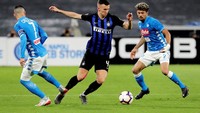 Sementara Inter punya 22 tembakan, namun juga mencatatkan enam yang mengarah ke gawang. Reuters/Ciro De Luca.