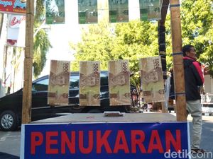 MUI Blitar Haramkan Jasa Penukaran Uang Baru Lebaran
