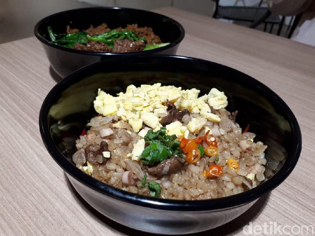 Green Wok: Buka Puasa Sehat Pakai Nasi Konnyaku Goreng Kecombrang Plus Lidah Sapi
