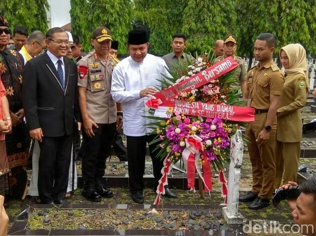 Herman Deru Minta Warga Sumsel Tetap Tenang Tunggu Keputusan KPU Herman Deru Minta Warga Sumsel Tetap Tenang Tunggu Keputusan KPU