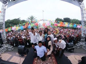 Promosi Si Doel The Movie 2, Rano Karno Bagi Makanan ke 3000 Orang