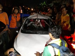 Diduga Palang Tak Menutup, KA Jayakarta Tabrak 4 Kendaraan di Solo