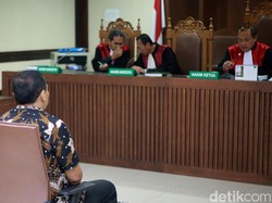 Video: Sekjen KONI Divonis 2 Tahun 8 Bulan Bui di Kasus Suap