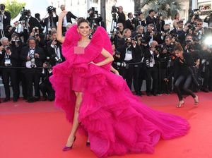 Deepika Padukone Tetap Cantik Meski Tanpa Makeup di Sampul Vogue Deepika Padukone Tetap Cantik Meski Tanpa Makeup di Sampul Vogue