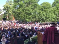 Miliarder AS Umumkan Bayari Utang Ratusan Mahasiswa Rp 569 M