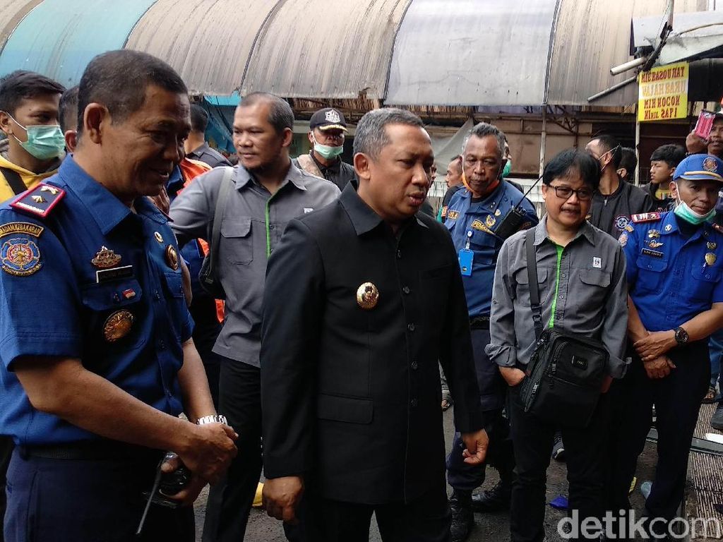 Pasar Kosambi Kebakaran Hebat, Wawali Bandung Minta Audit Bangunan Pasar Kosambi Kebakaran Hebat, Wawali Bandung Minta Audit Bangunan