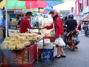 Berburu kuliner sebelum berbuka