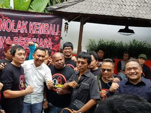 Aktivis 98 Bikin Puisi Kaitkan Cendana dengan People Power Aktivis 98 Bikin Puisi Kaitkan Cendana dengan People Power