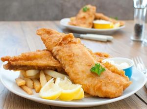 Fillet Ikan Untuk Fish and Chips Pakai Kulitnya atau Tidak? Ini Penjelasan Chef Fillet Ikan Untuk Fish and Chips Pakai Kulitnya atau Tidak? Ini Penjelasan Chef
