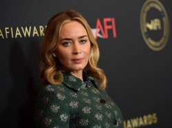 Emily Blunt Bantah Kalah Saingan dengan Scarlett Johansson untuk Black Widow