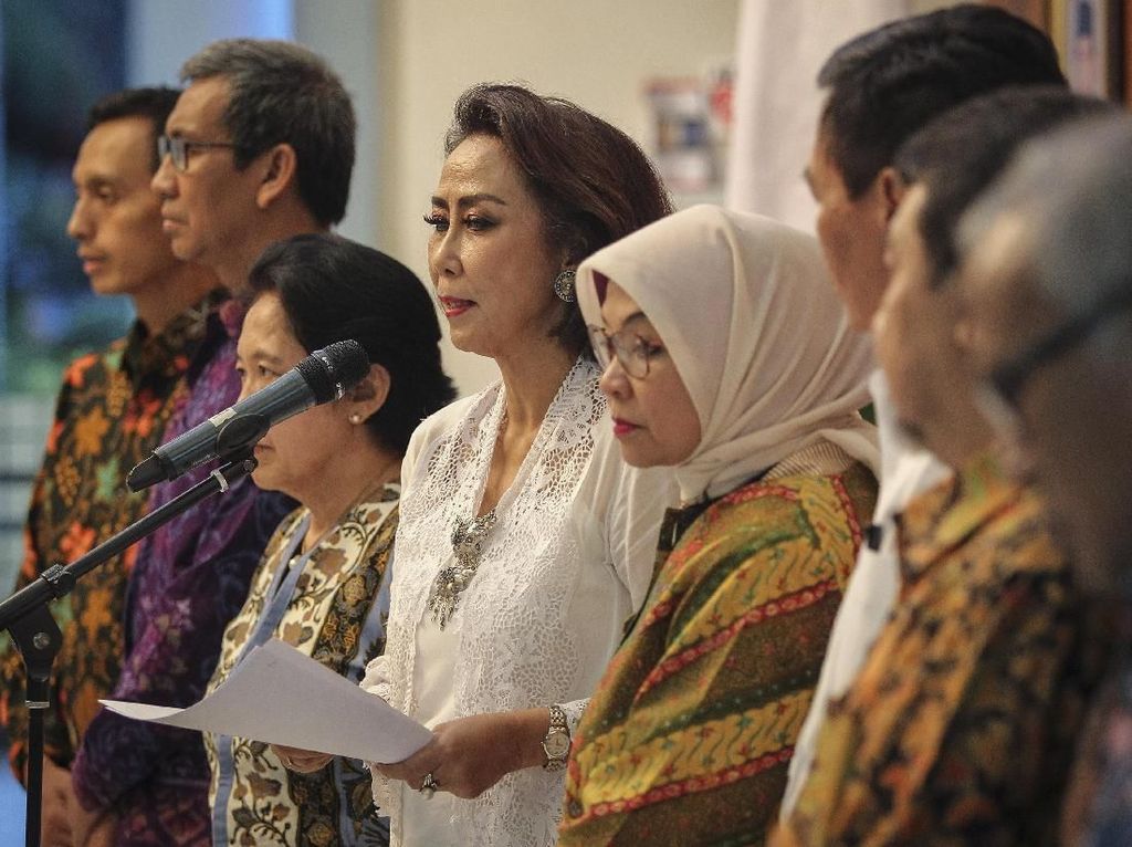 Memberantas Korupsi Sektor Swasta: Berkaca dari Singapura Memberantas Korupsi Sektor Swasta: Berkaca dari Singapura