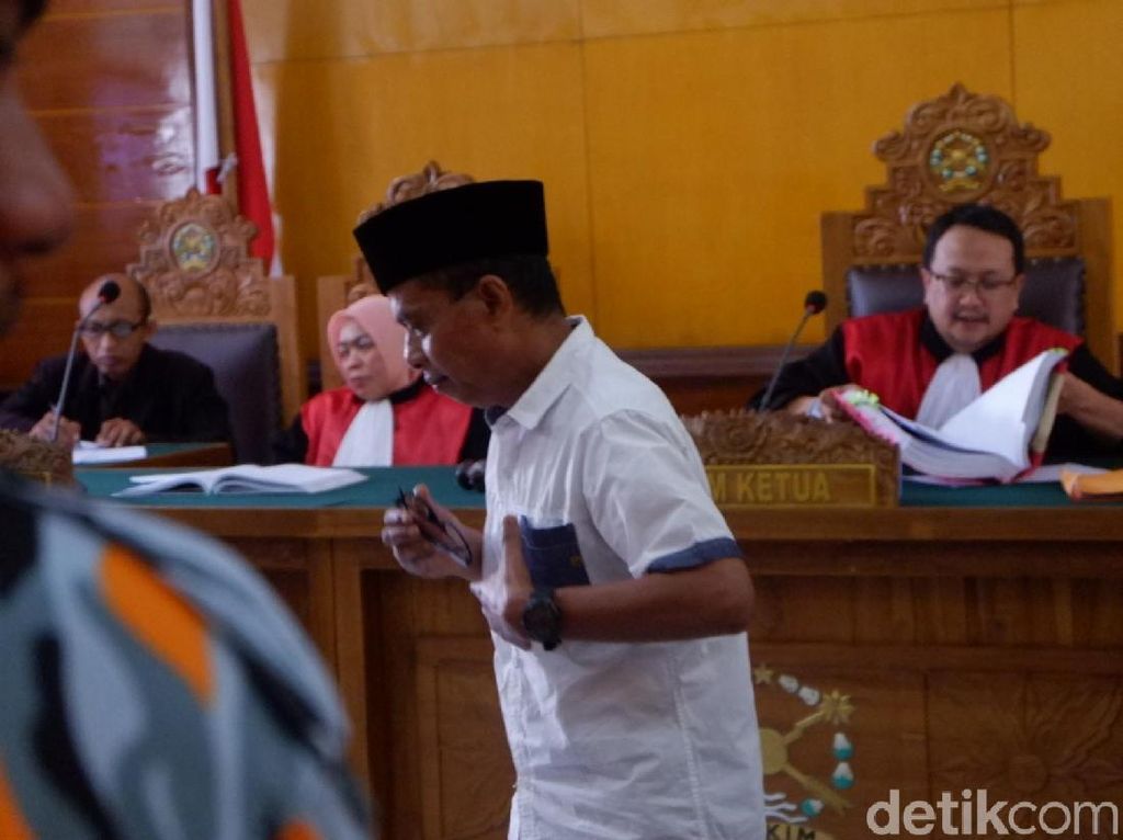 Transfer Uang ke Mbah Putih, Priyanto: Untuk Operasional dan Nyanyi-nyanyi Transfer Uang ke Mbah Putih, Priyanto: Untuk Operasional dan Nyanyi-nyanyi