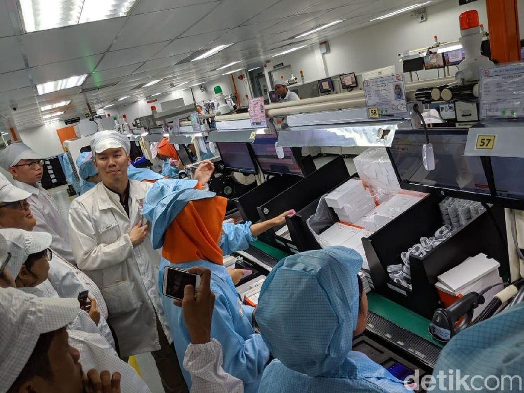 Yuk Lihat Langsung Proses Perakitan Redmi Note 7! Yuk Lihat Langsung Proses Perakitan Redmi Note 7!