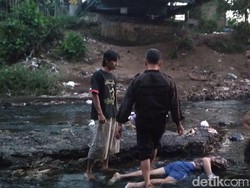 Pencari Ikan Temukan Sesosok Mayat Pria dengan Selang Infus di Tangan