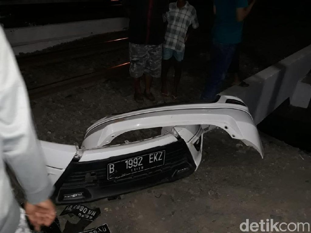 Benarkah Tabrakan KA Jayakarta di Solo Akibat Palang Tak Menutup? Benarkah Tabrakan KA Jayakarta di Solo Akibat Palang Tak Menutup?
