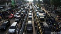 Matraman Raya Langganan Macet saat Jam Pulang Kerja