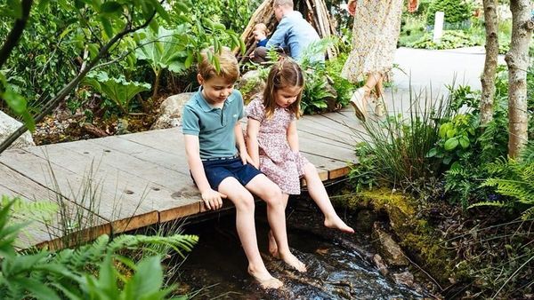 Mengintip Keseruan Kate Middleton Ajak 3 Anaknya Bermain di Alam