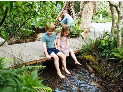 Mengintip Keseruan Kate Middleton Ajak 3 Anaknya Bermain di Alam