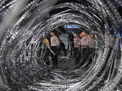 Malam Ini Pengamanan di Gedung KPU Diperketat