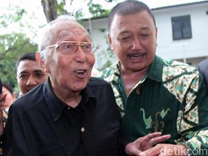 Duka Gerindra Melepas Anggota Dewan Pembina Permadi yang Tutup Usia Duka Gerindra Melepas Anggota Dewan Pembina Permadi yang Tutup Usia