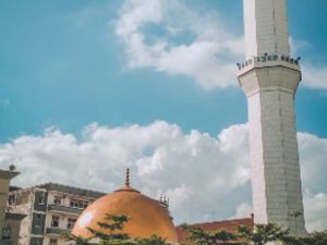 Langit Tidak Pernah Mengatakan Dirinya Tinggi