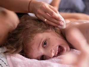Mengenal Penyakit Herpes: Gejala, Penyebab, Jenis, dan Cara Mengobati Mengenal Penyakit Herpes: Gejala, Penyebab, Jenis, dan Cara Mengobati