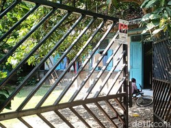 Densus 88 Sita Paspor Tujuan Turki di Rumah Terduga Teroris Madiun