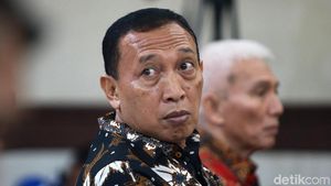 Ekspresi Sekjen dan Bendahara KONI Saat Divonis Hakim Tipikor