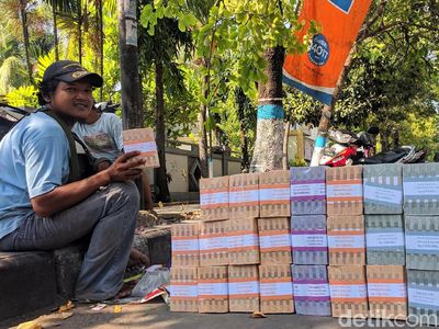Jelang Lebaran, Jasa Penukaran Uang di Lamongan Menjamur
