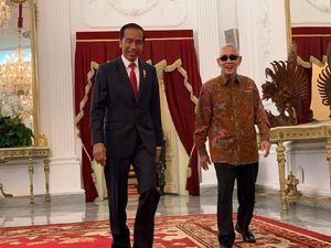 Jokowi Berduka Atas Wafatnya Try Sutrisno: Beliau Sosok Sederhana dan Tegas