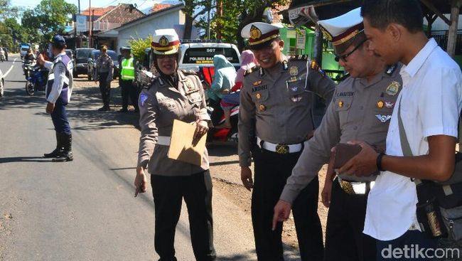 Berita Berlubang dan Bergelombang, Jalur Nasional di Banyuwangi Rawan Laka Kamis 18 April 2024