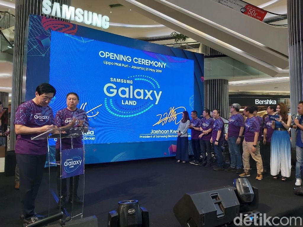 Samsung Hadirkan Galaxy Land Pertama di Indonesia Samsung Hadirkan Galaxy Land Pertama di Indonesia