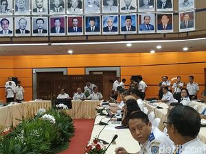 Menhub Serahkan Aturan One Way Arus Mudik ke Polisi