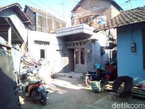 Ini Penampakan Rumah Milik Pengamen Jutawan di Kudus Ini Penampakan Rumah Milik Pengamen Jutawan di Kudus