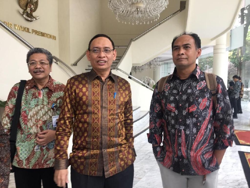 Rektor Unair Imbau Mahasiswanya Tak Ikut Aksi 22 Mei Rektor Unair Imbau Mahasiswanya Tak Ikut Aksi 22 Mei