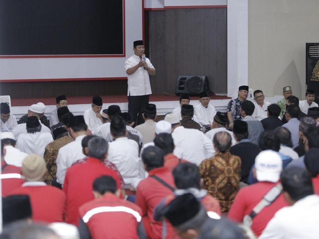 Usai Penetapan KPU, Wali Kota Hendi Kumpulkan Masyarakat Semarang Usai Penetapan KPU, Wali Kota Hendi Kumpulkan Masyarakat Semarang