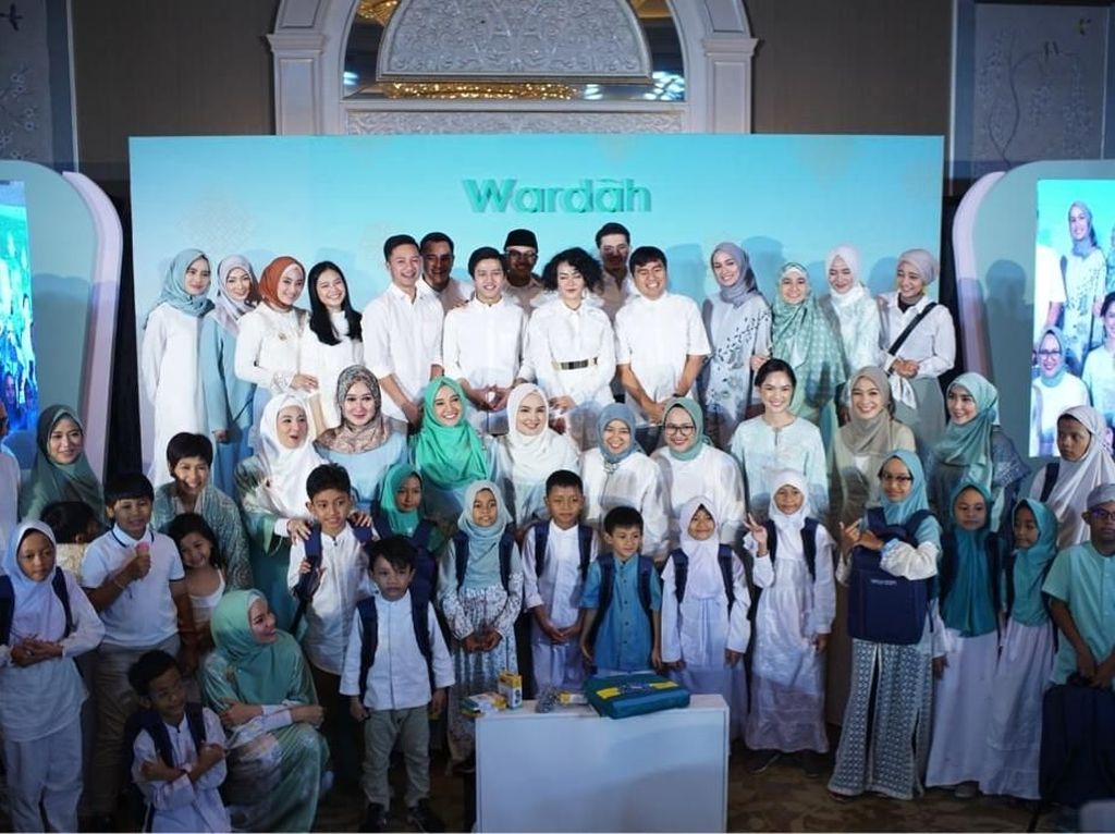 Kampanye #SelaluBersyukur, Wardah Bagi Kebahagiaan dengan Anak Tuli Kampanye #SelaluBersyukur, Wardah Bagi Kebahagiaan dengan Anak Tuli