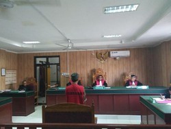 Penyebar Hoaks Marruf Amin Pakai Kostum Sinterklas Dibui 7 Bulan