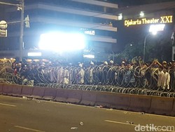 Kapolres Periksa Massa Pendemo yang Masih Bertahan di Sekitar Bawaslu