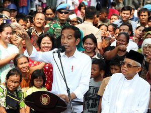 Potret Pidato Kemenangan Jokowi di Kampung Deret