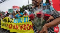 Massa Mulai Sambangi KPU, Tolak People Power