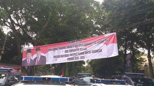 Foto Spanduk-spanduk Ucapan Selamat Prabowo Presiden di Kertanegara