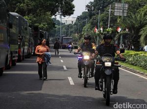 Jelang Penetapan Capres Terpilih, Lalin Sekitar KPU Ditutup Tengah Malam Jelang Penetapan Capres Terpilih, Lalin Sekitar KPU Ditutup Tengah Malam