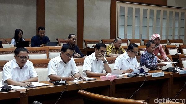 Laporan Keuangan Kisruh, Garuda Dipanggil DPR